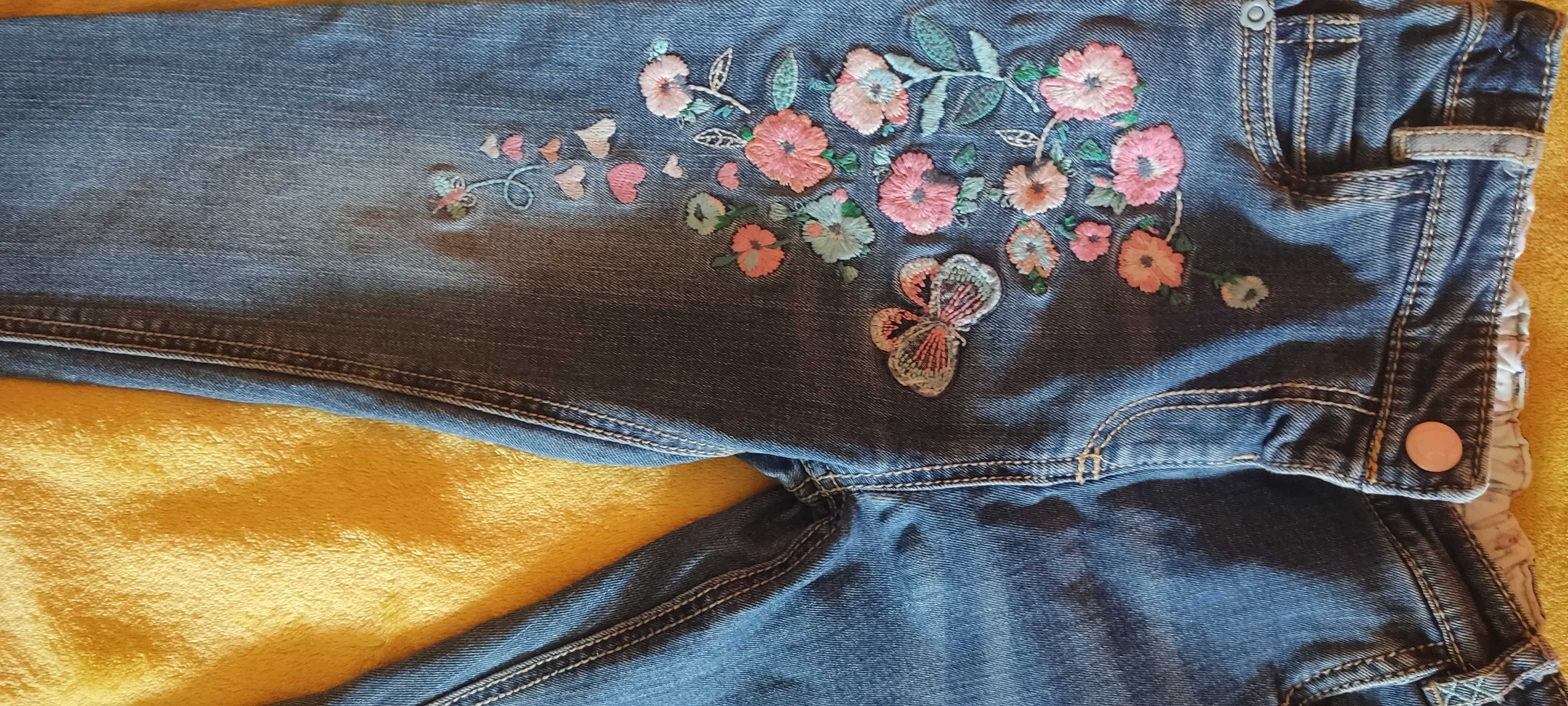 Spodnie jeansowe dla dziewczynki 98-104 George