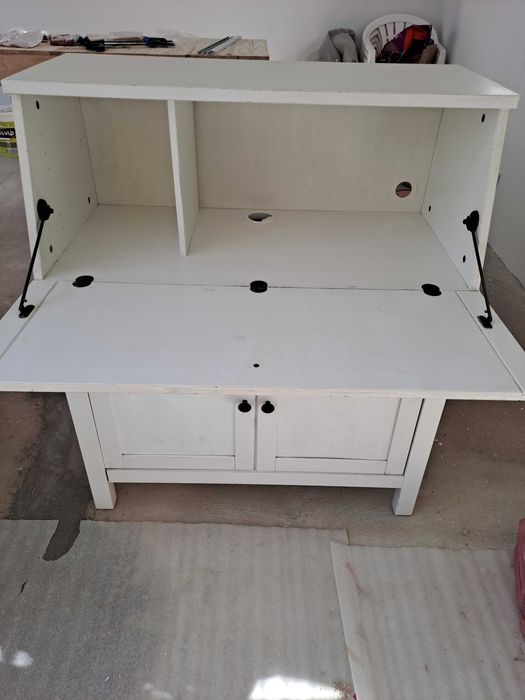 Escrivaninha branca Hemnes Ikea  bom estado