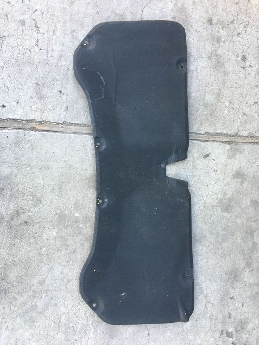 Wygłuszenie maski Toyota Auris II