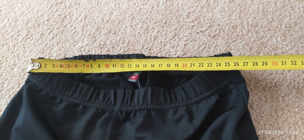 Spodenki na rower e-ruption, spodenki z wkładką na rower, szorty