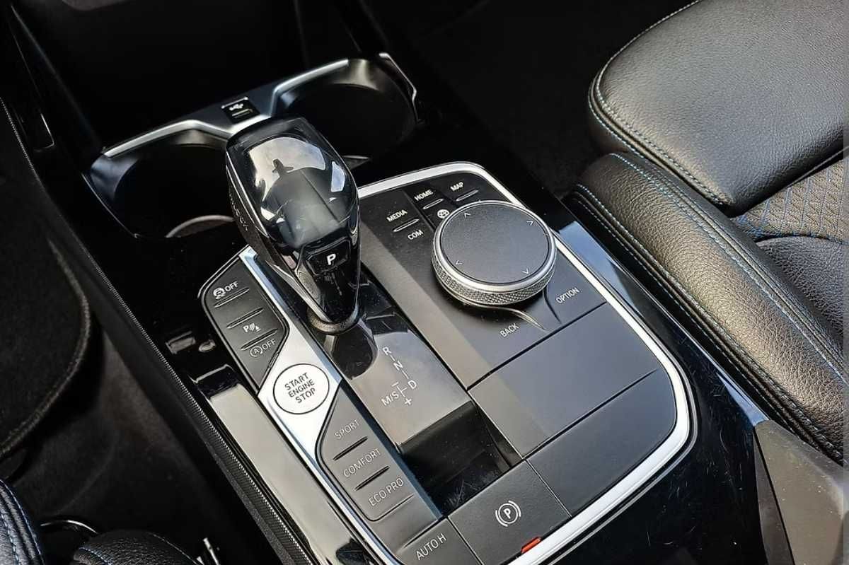 BMW 116d F40 pack desportivo M - 49000 km