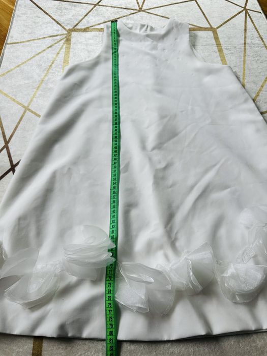 Сукня на дівчку в ідеальному стани