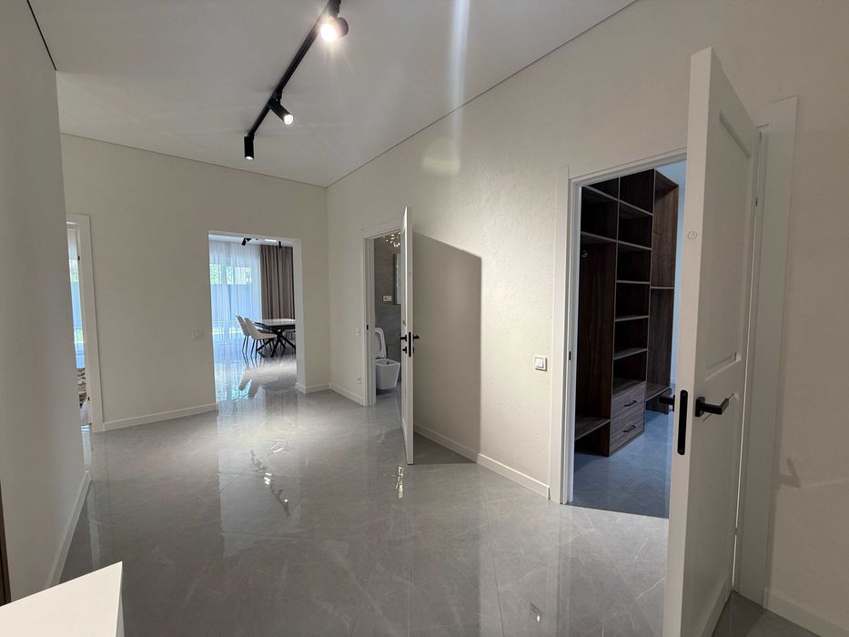 Розтермінування. Будинок з ремонтом в Бучі на 7.5 сотках