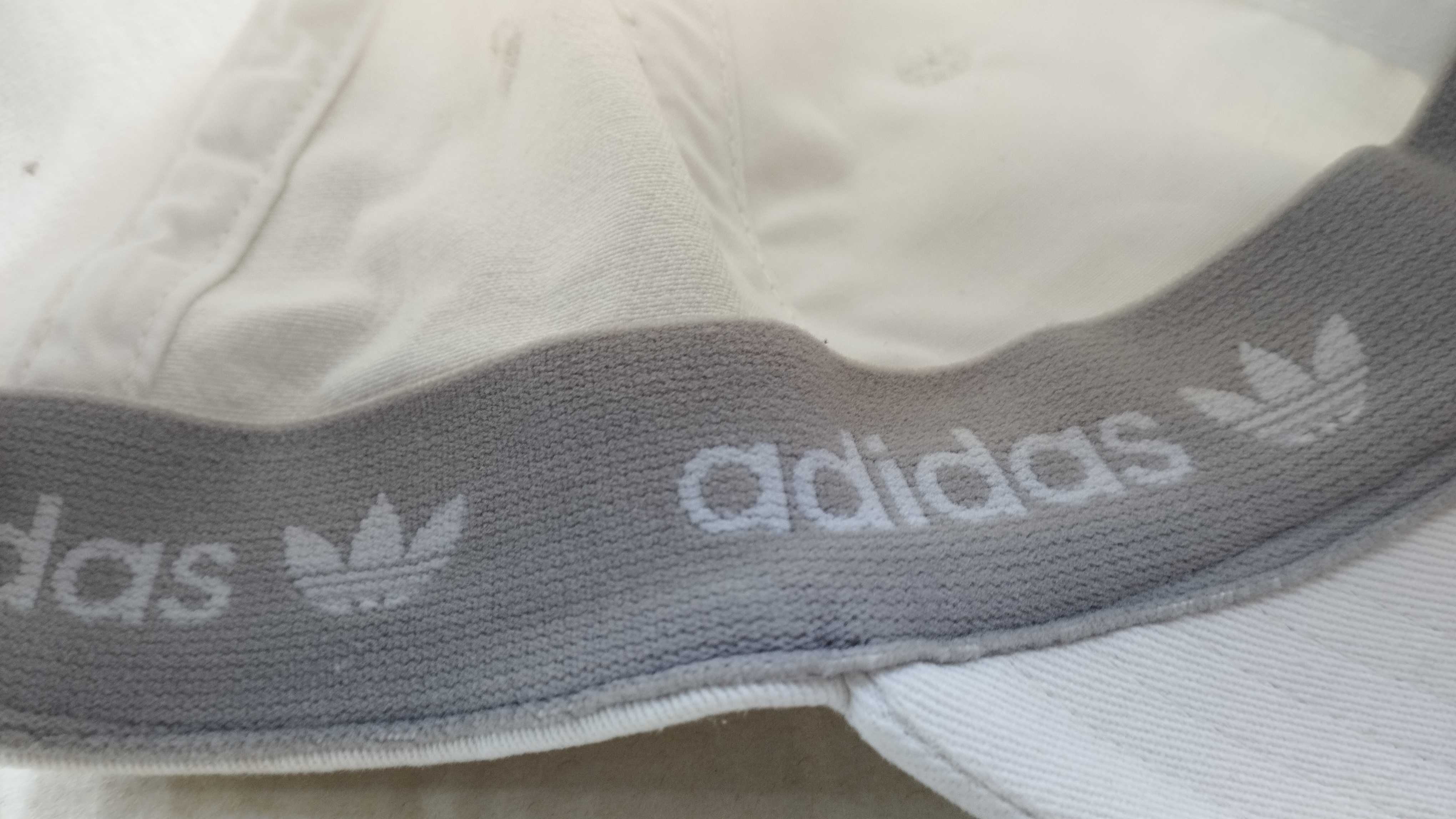 Кепка Adidas біла фірмова розмір s-m
