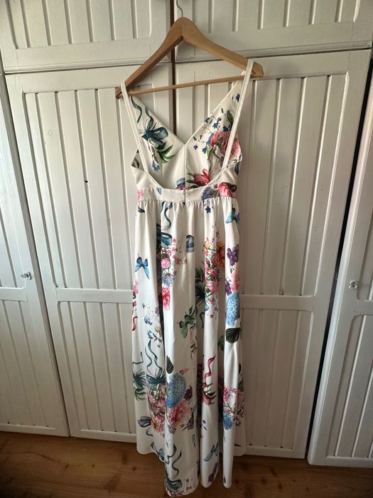 Sukienka w kwiaty maxi