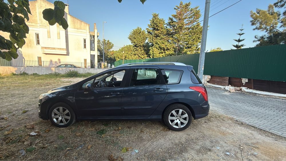 Peugeot 308 SW (único proprietário)