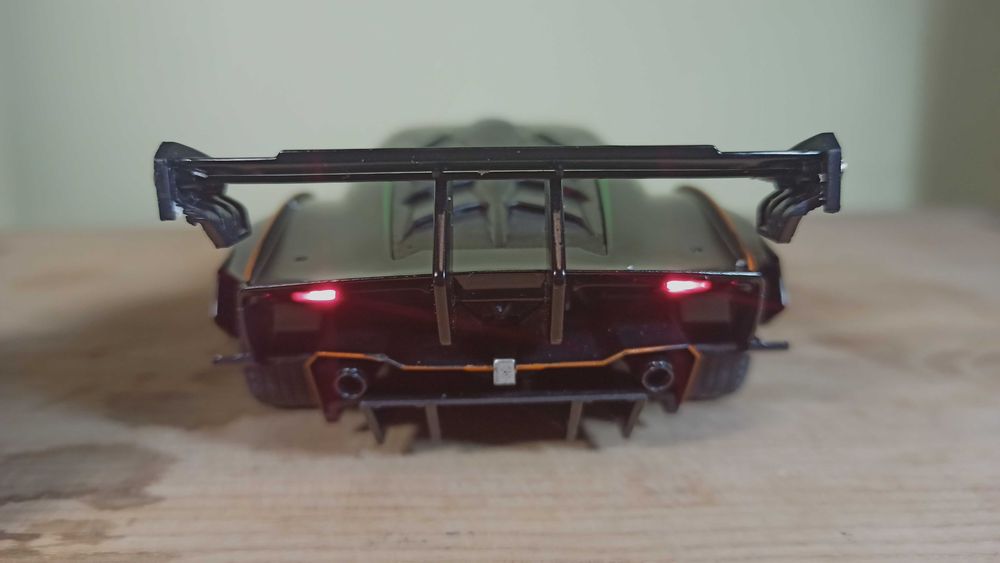 Lamborghini Essenza SCV12 Машинка 1:24 Зелений Розмір Jada
