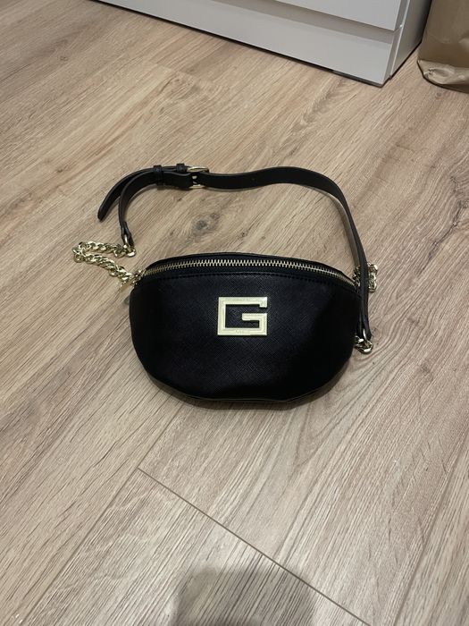 Nerka saszetka Guess