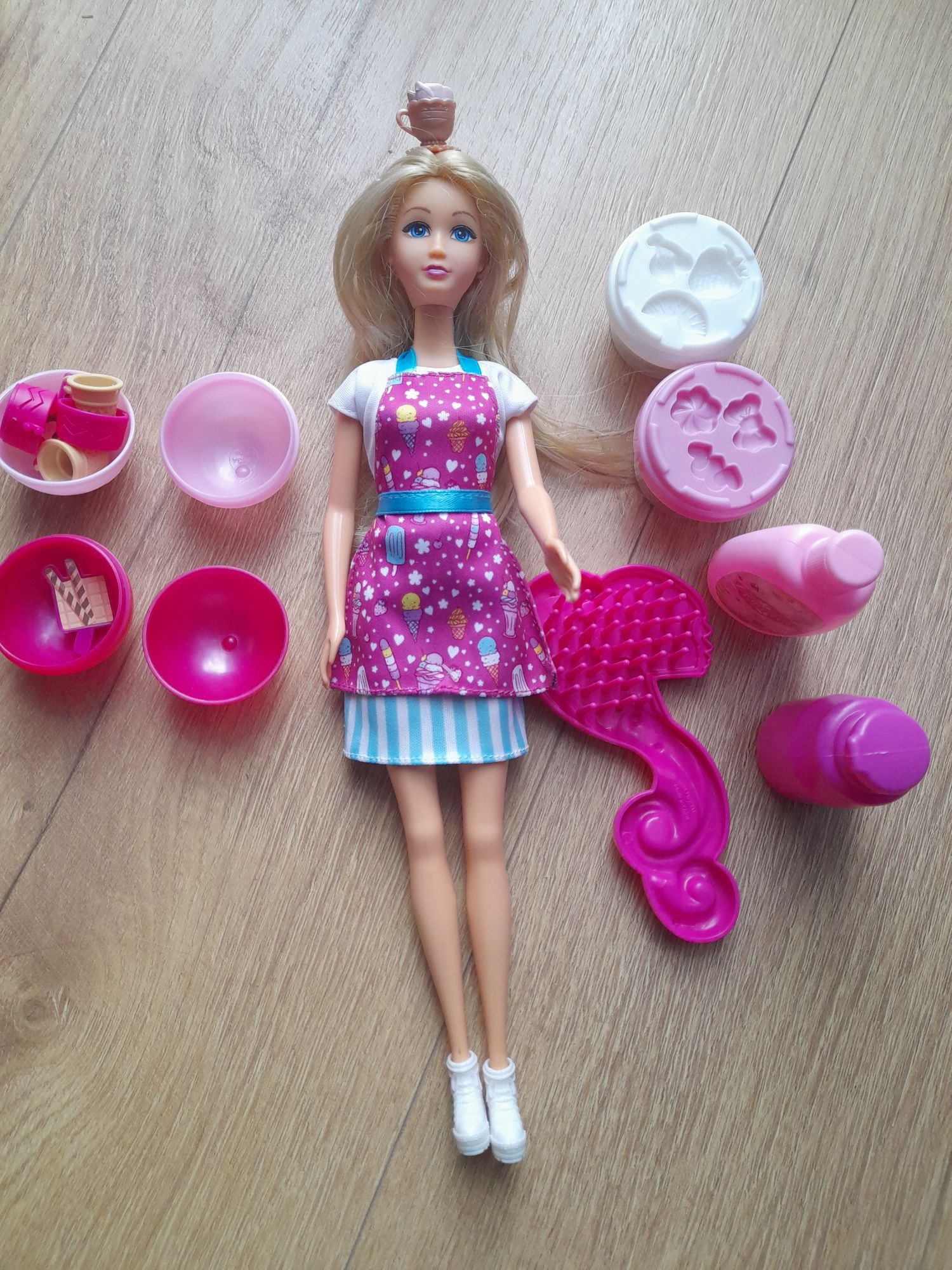 Lalka Barbie z akcesoriami
