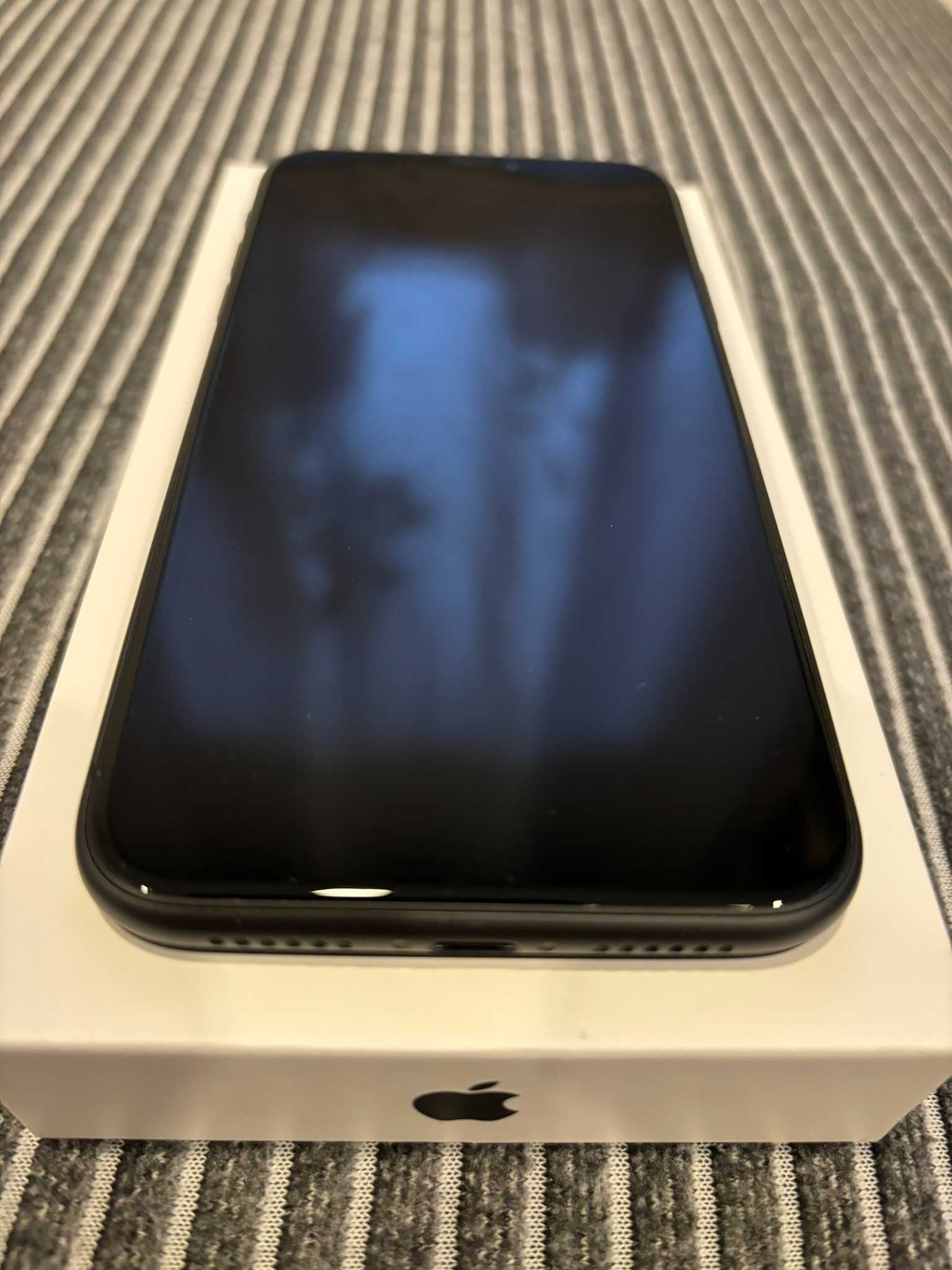 Apple iPhone 11 Czarny 64 GB na gwarancji do 19.08.2024