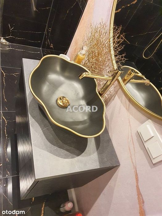 67m2 do wejścia 2021r loggia ogródek garaż meble