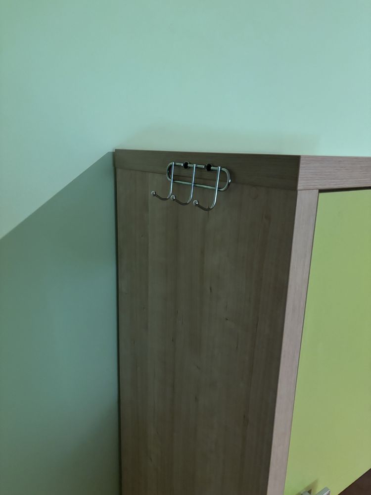 Zestaw mebli dla dziecka - Jasny dąb z elementami zieleni