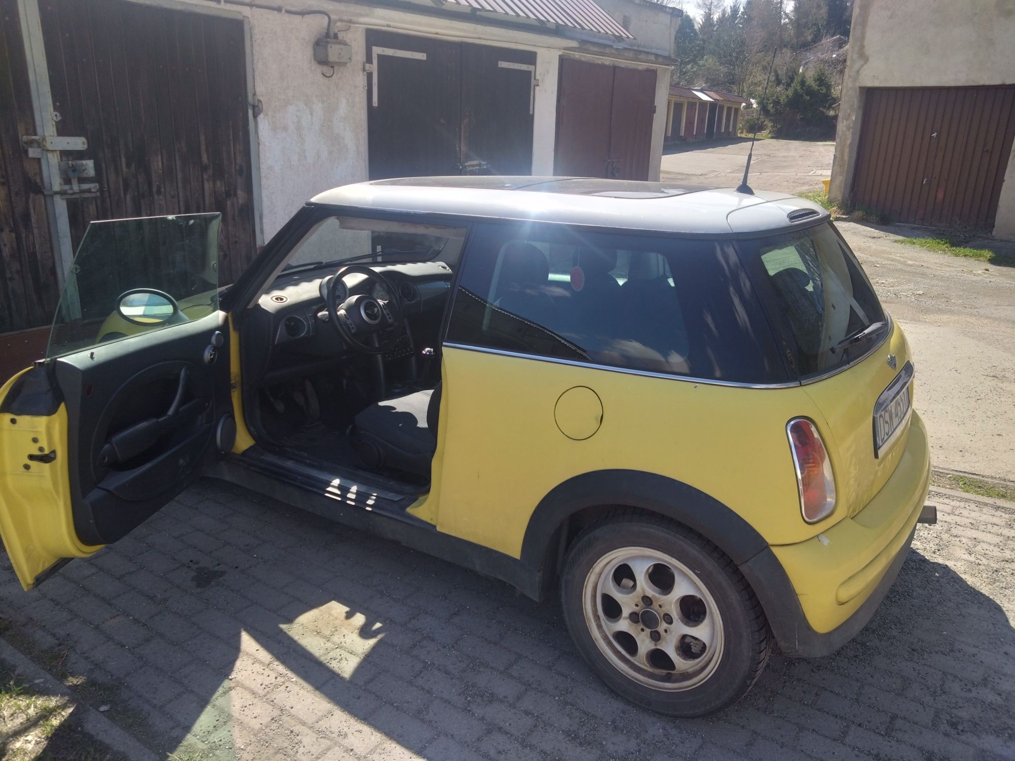ZDERZAK TYŁ mini Cooper r50 2002 rok