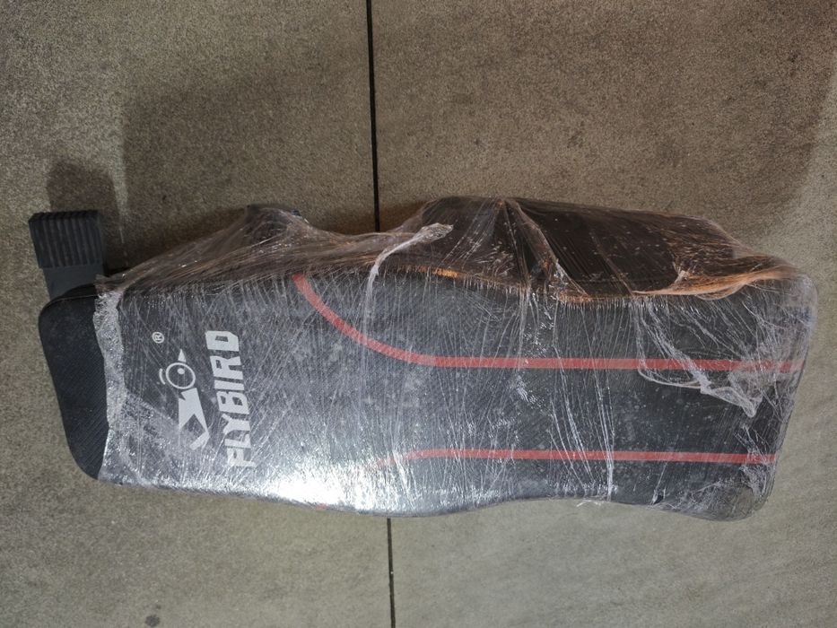 Banco de Supino Flybird + 4 Discos Domyos 10kg (Total 40kg)