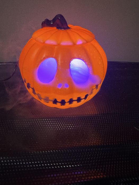 Dynia na Halloween swiecaca