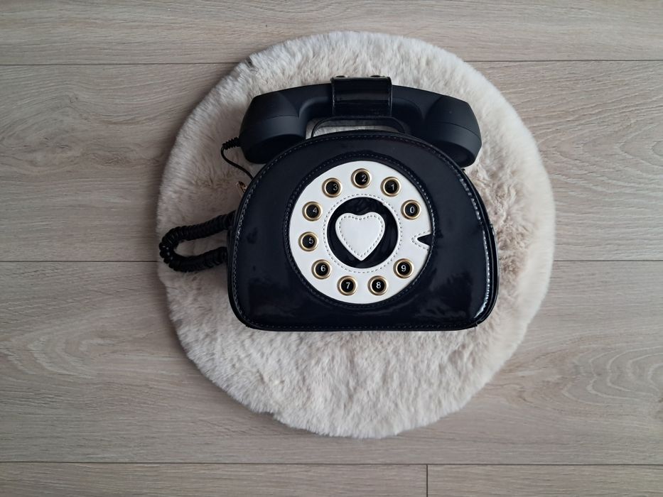 Czarna torebka retro telefon