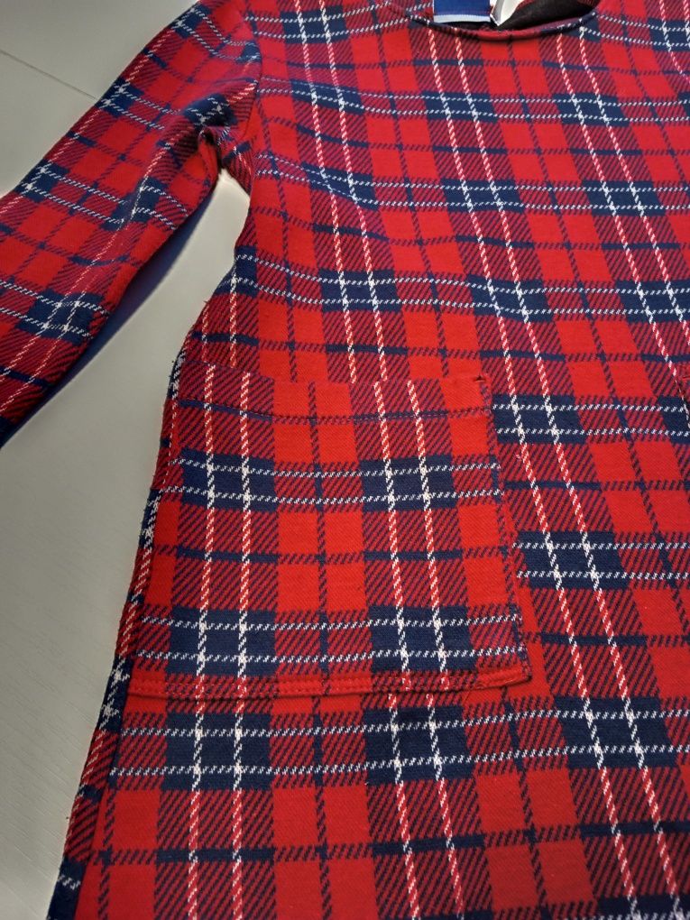 Sukienka czerwona w kratę rozmiar 98/104