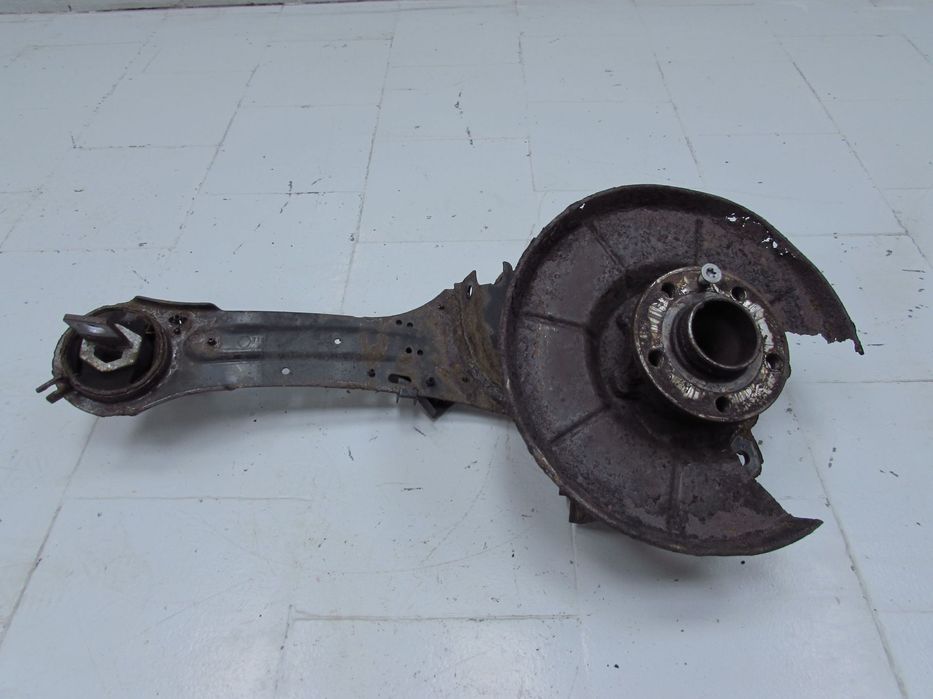 VOLVO S60 II V60 10-18 PIASTA ZWROTNICA WAHACZ TYL PRAWY 6G915A968