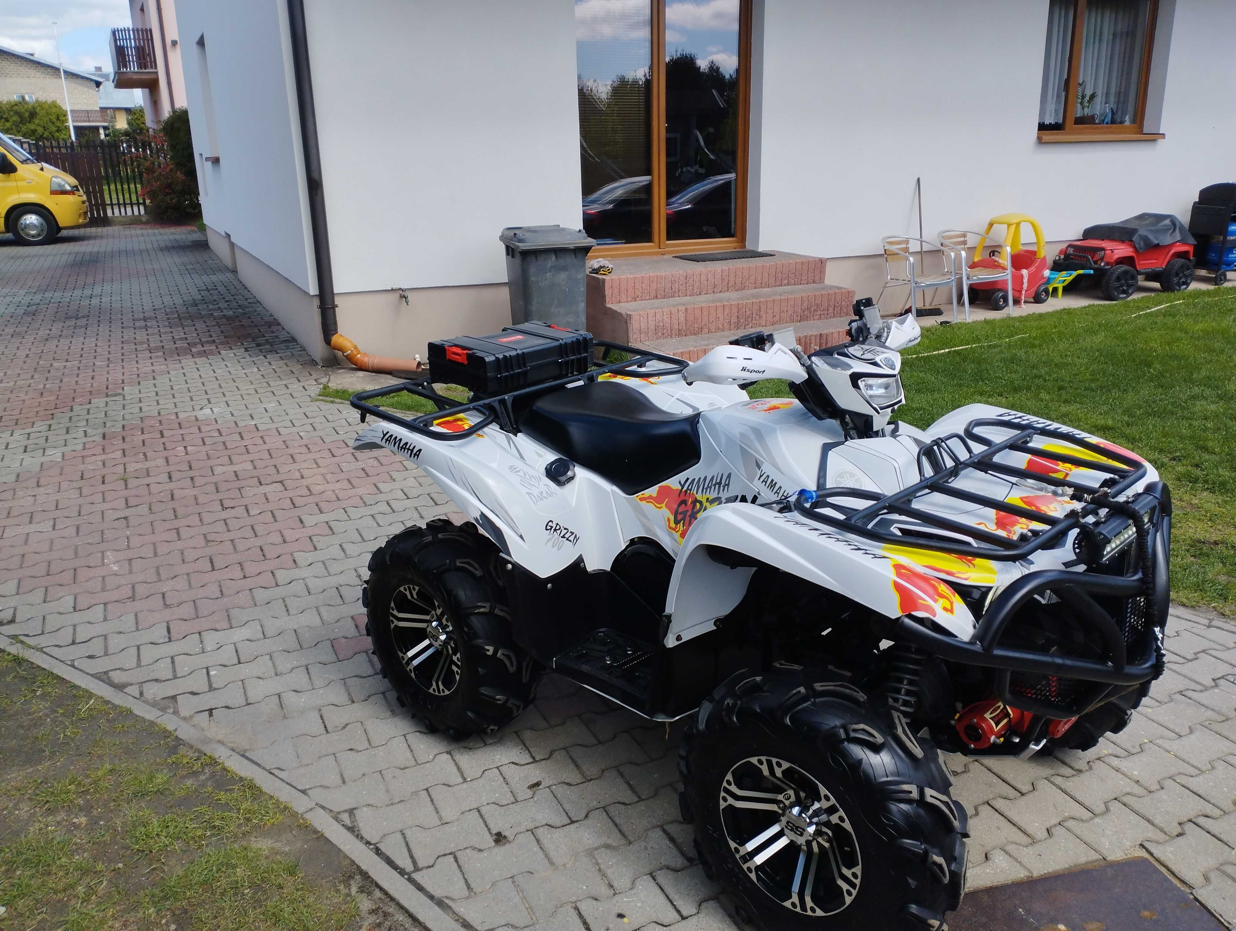 Yamaha Grizzly 700.  2017r stan BDB !!