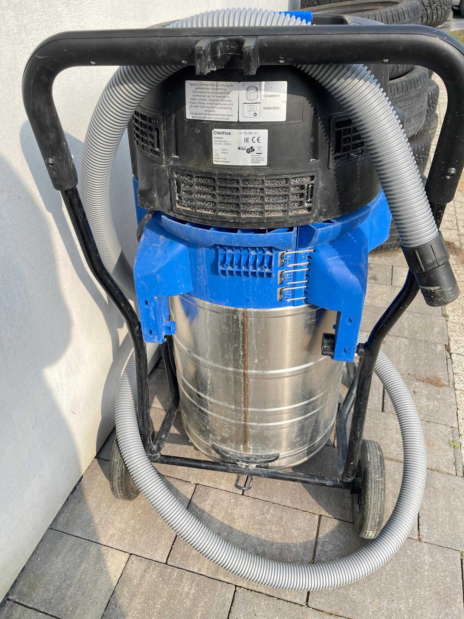 Duży odukrzacz przemysłowy Nilfisk Attix 9 na sucho i mokro ,3000w