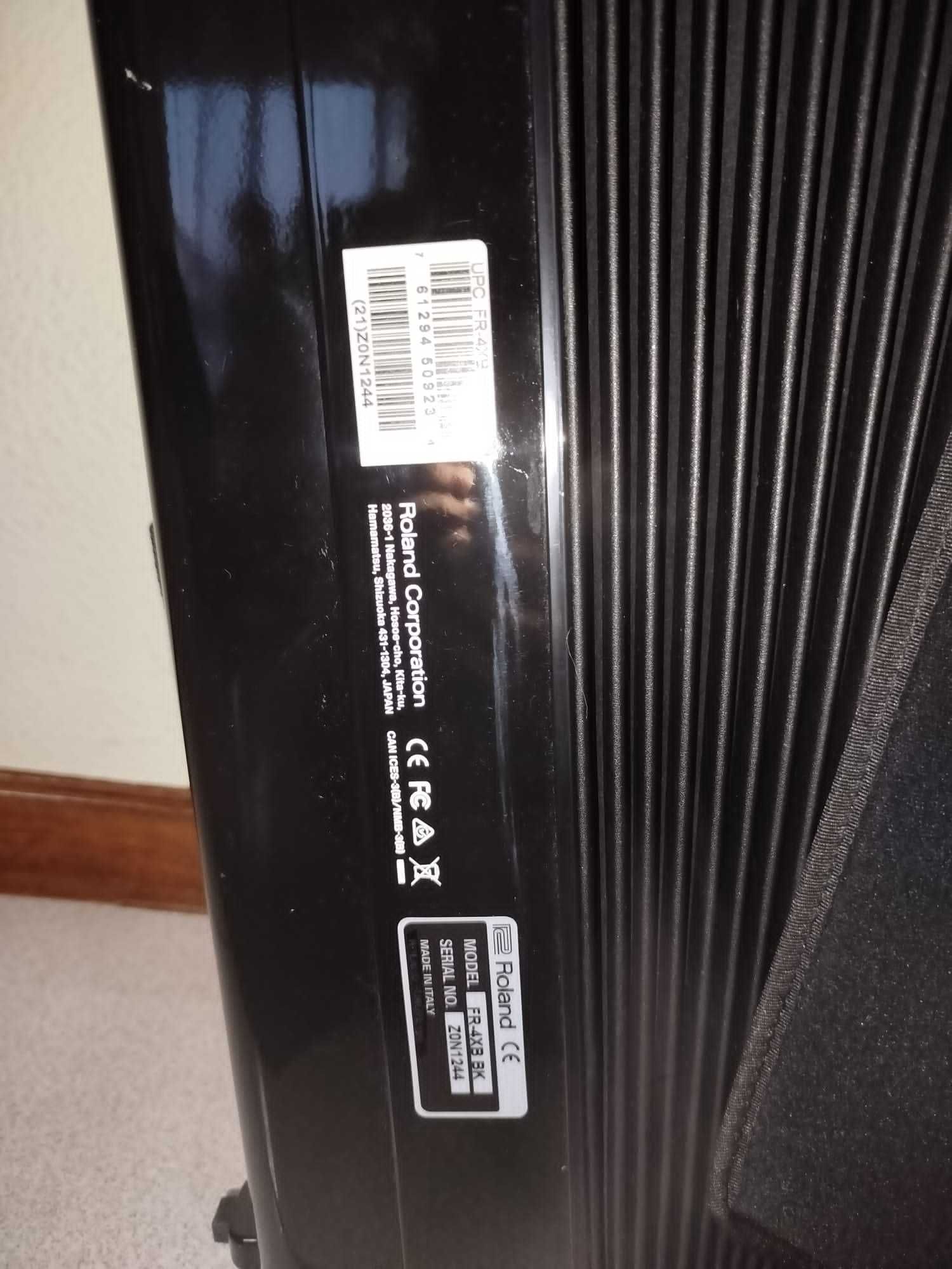 Acordeão Roland FR-4x