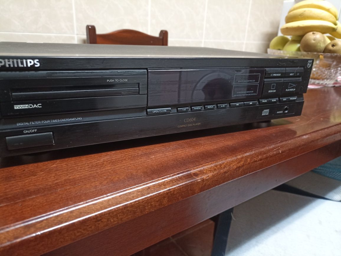 Leitor de CD PHILIPS 604 Twin DAC 1543