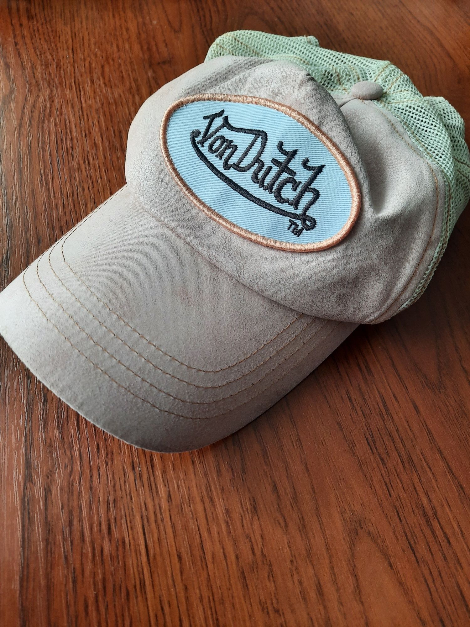 Кепка Von Dutch.  .