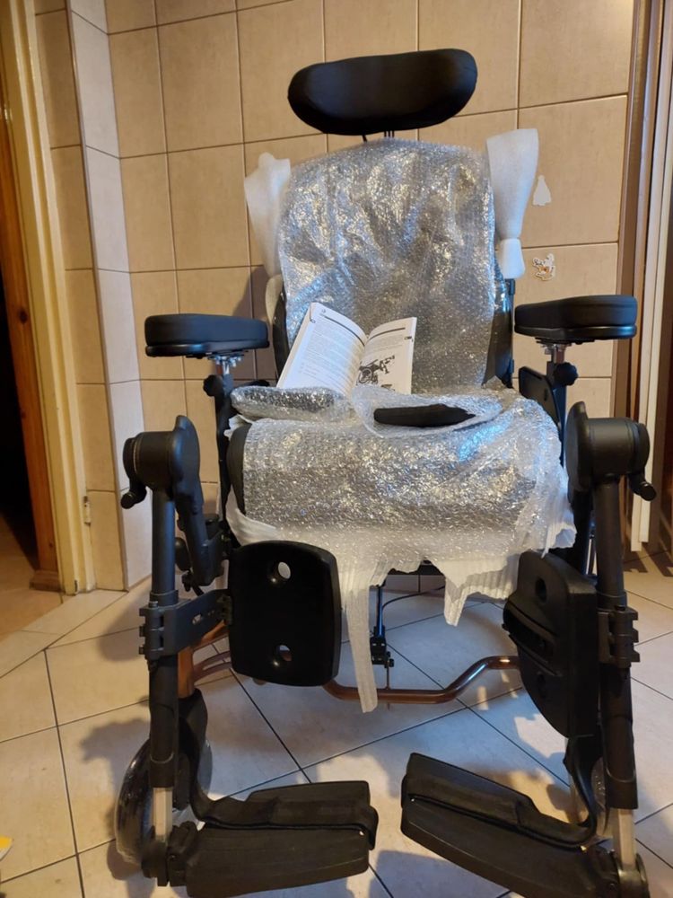INOVYS 2 Wózek inwalidzki multipozycyjny