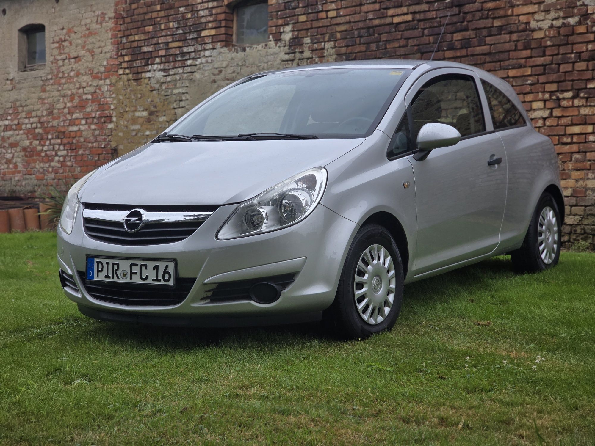 Opel Corsa D Benzyna Mały Przebieg! Super Stan!