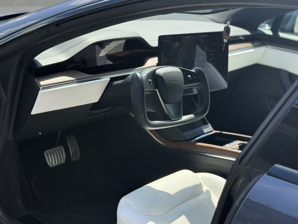Tesla Model S 11/2022