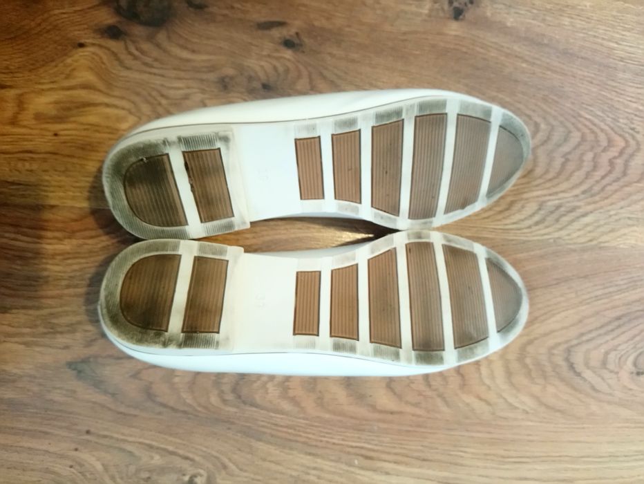 Lakierowane baleriny, białe/ecru, rozmiar 39 (25cm), stan bardzo dobry