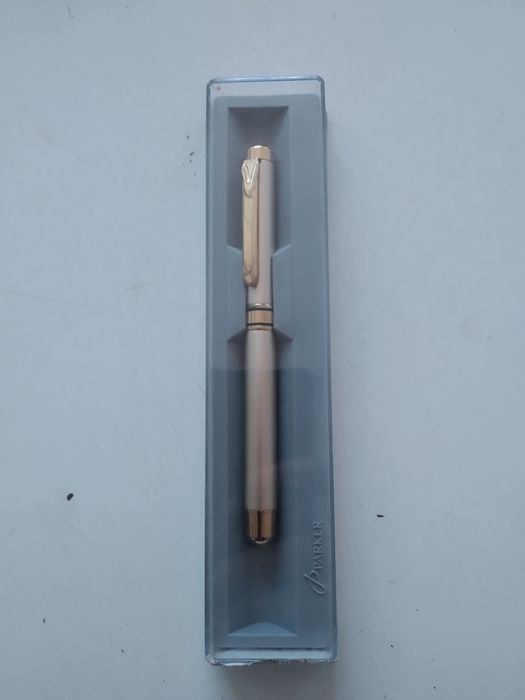 Ручка Паркер перо в коробке