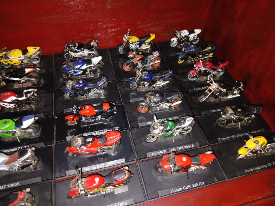 34 grande moto por  6,50 € cada