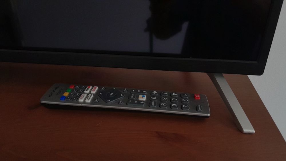 Telewizor sharp smart tv. 42 całe