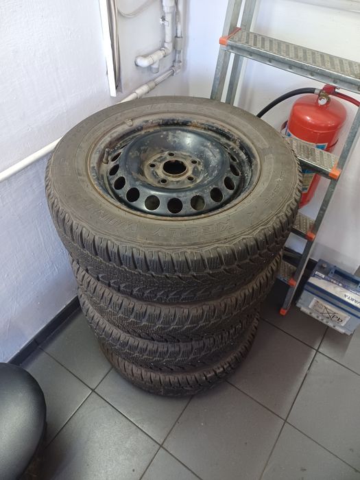 диски з шинами 195/65R15