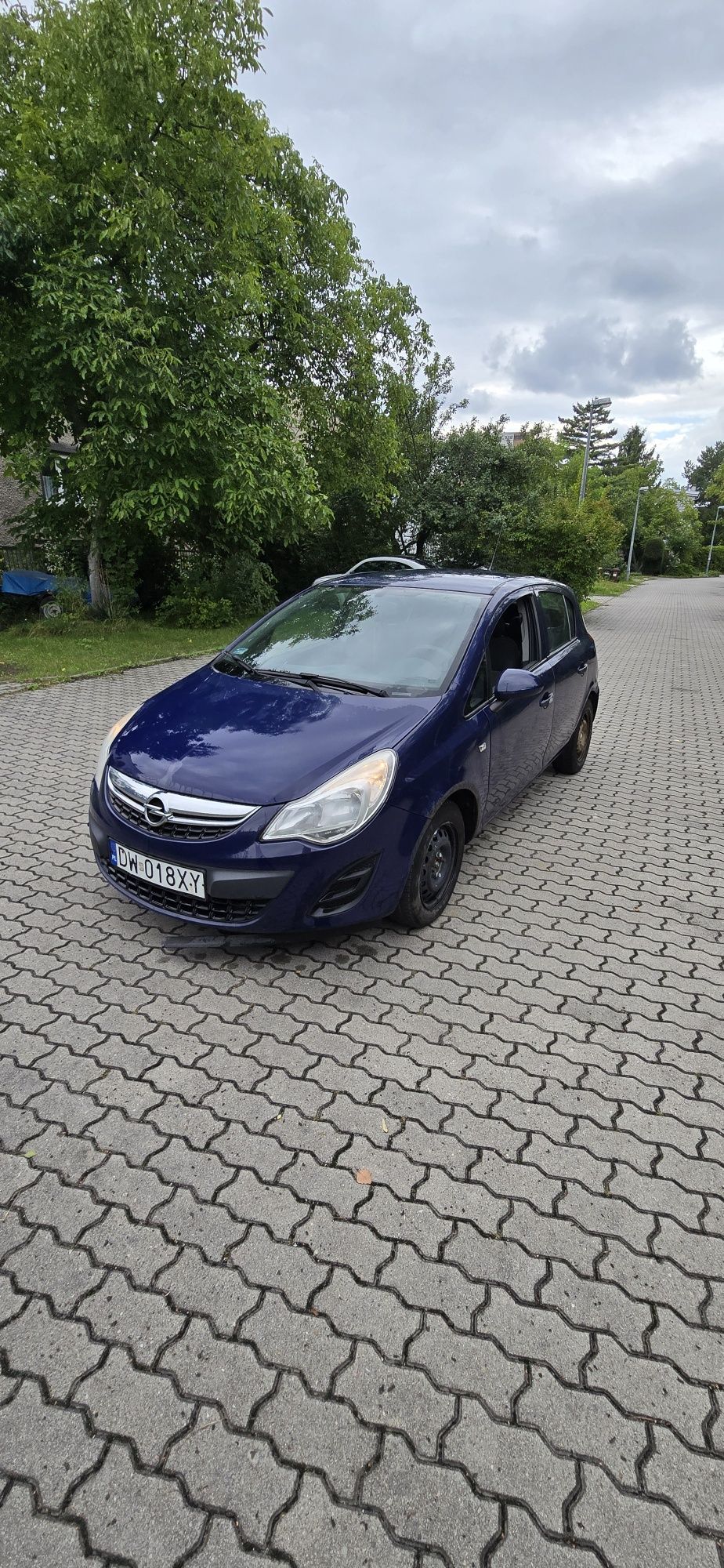 Opel corsa 1.2 benzyna  2012 rok