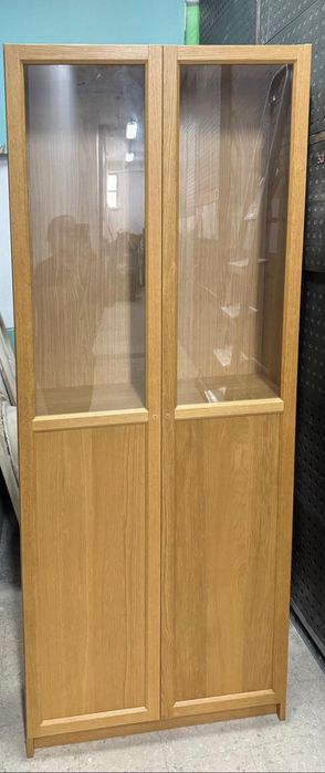 Estante Billy/Oxberg com painel/portas de vidro