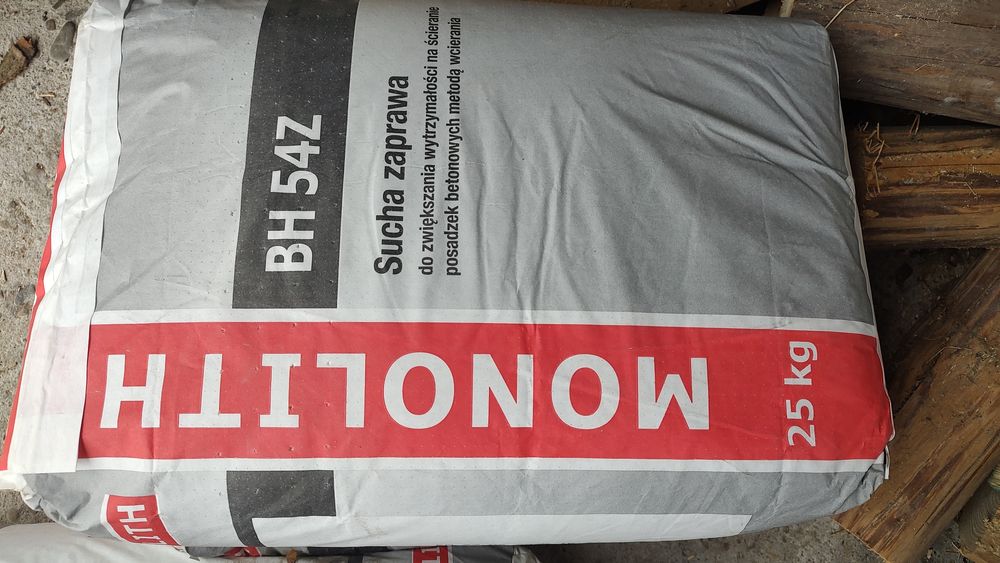 4 worki suchej zaprawy do zacierania posadzek