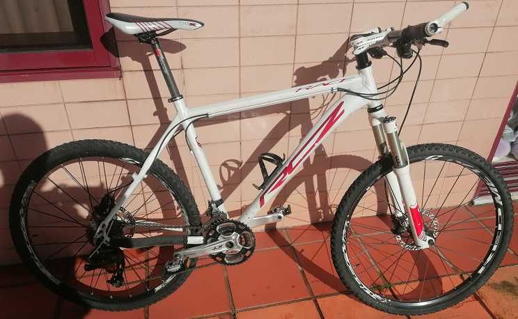Vendo bicicleta RCZ btt