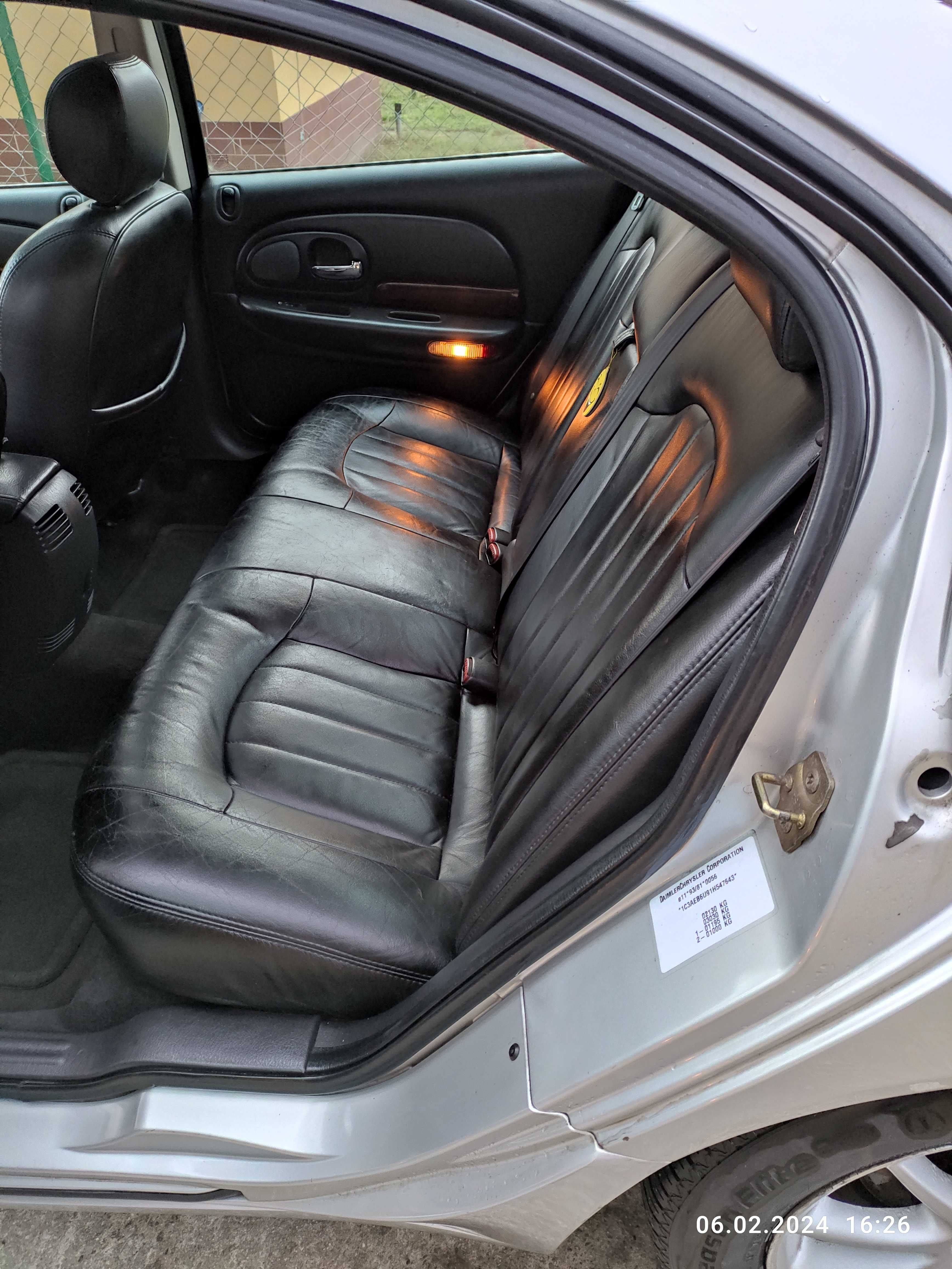 Chrysler 300m 2001r