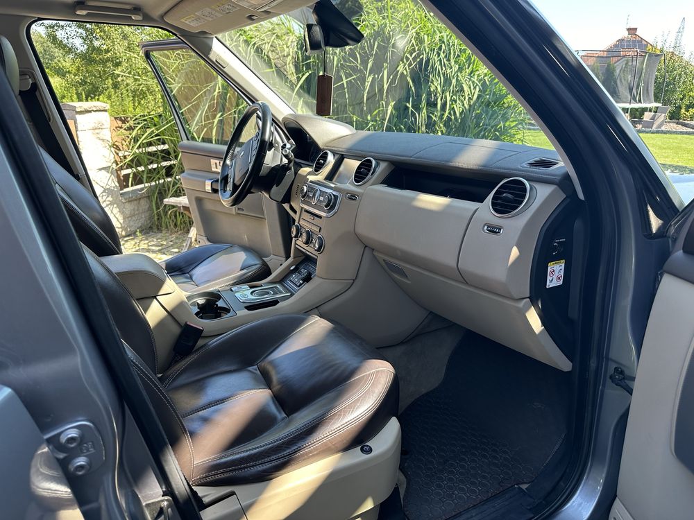 Land Rover Discovery 4