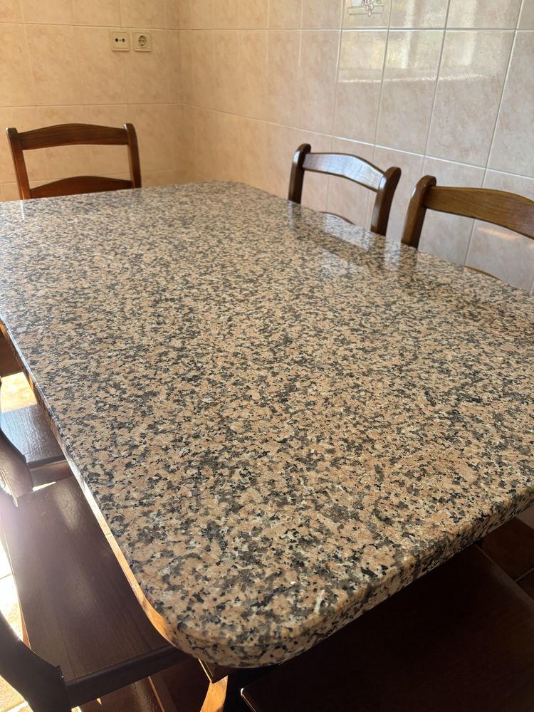 Mesa de jantar em carvalho e granito Rosa Porrinho + 6 cadeiras