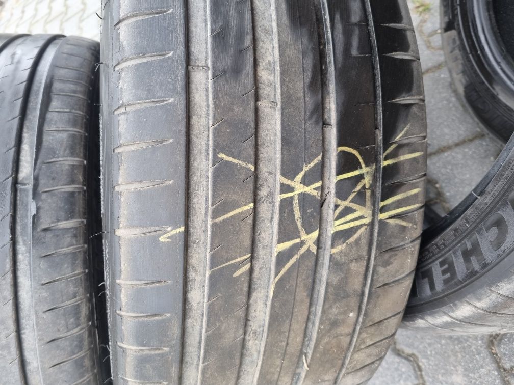 255/40R20 Michelin Pilot Sport 4