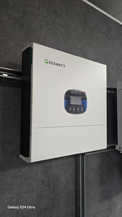 Гібридний інвертор Growatt SPE 6000 TL (230V) - 6 кВт
