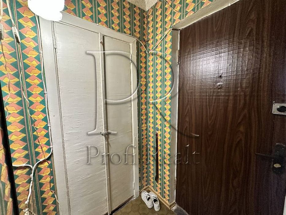 Продаж 1 кімн. квартири Воскресенка\ Дарниця\ Перова