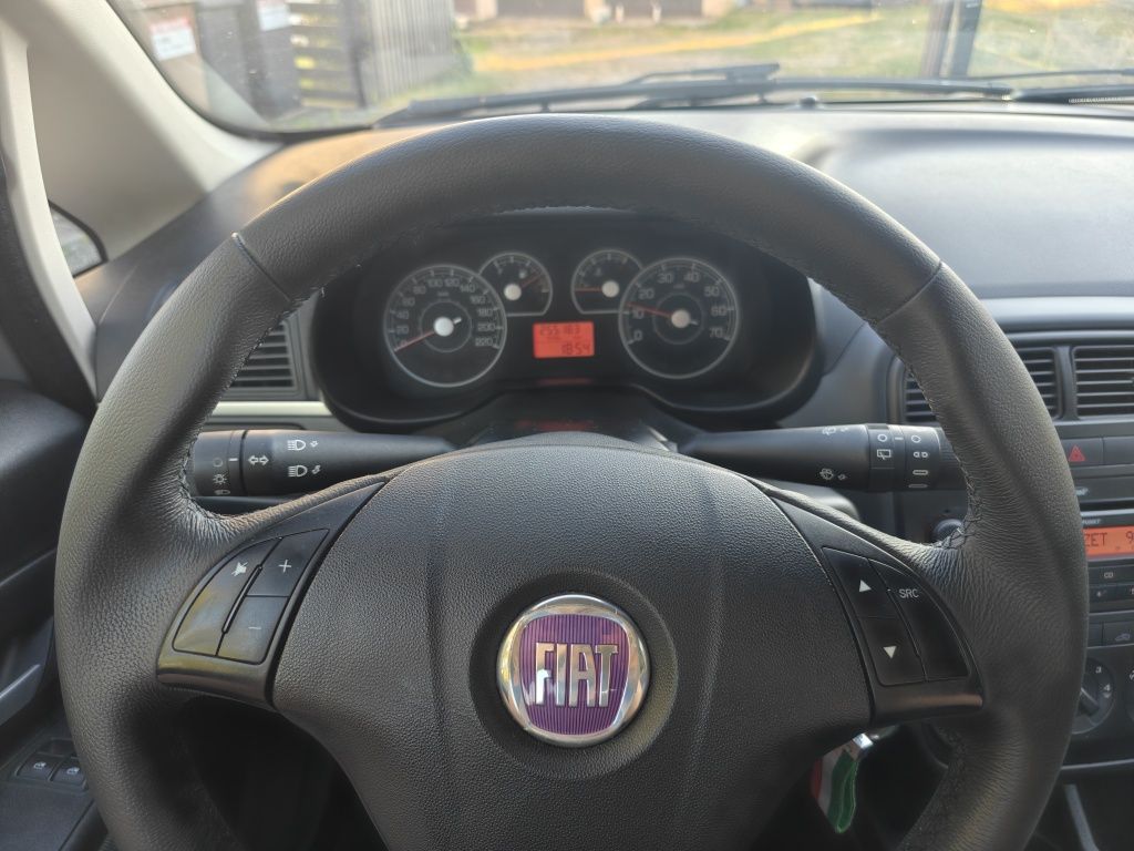 Fiat Grande Punto 1.4 8v 77 KM – klima, świeży rozrząd
