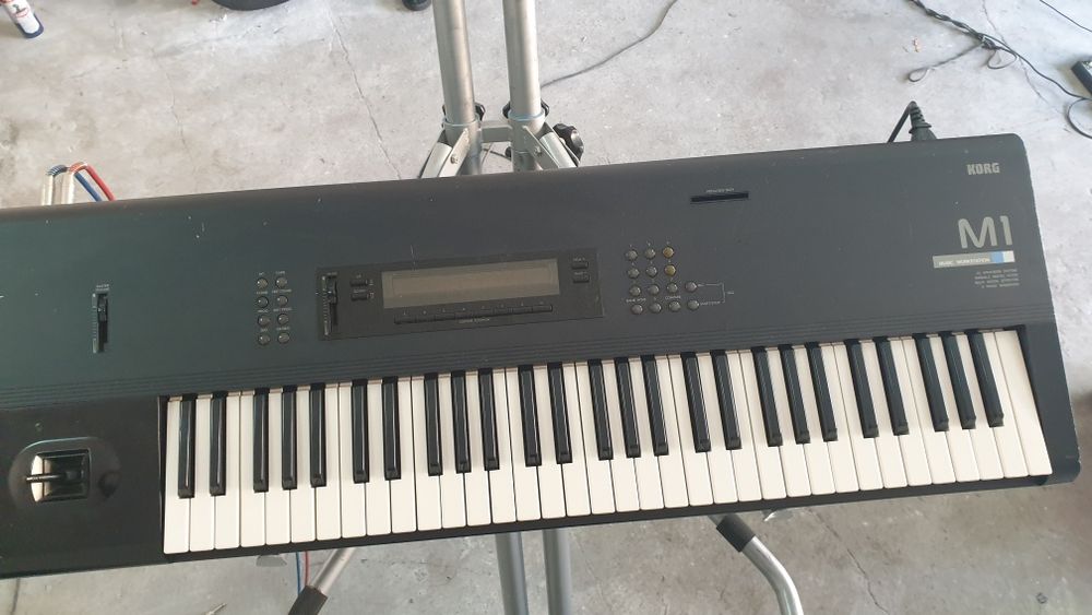 Korg M1 stacja robocza