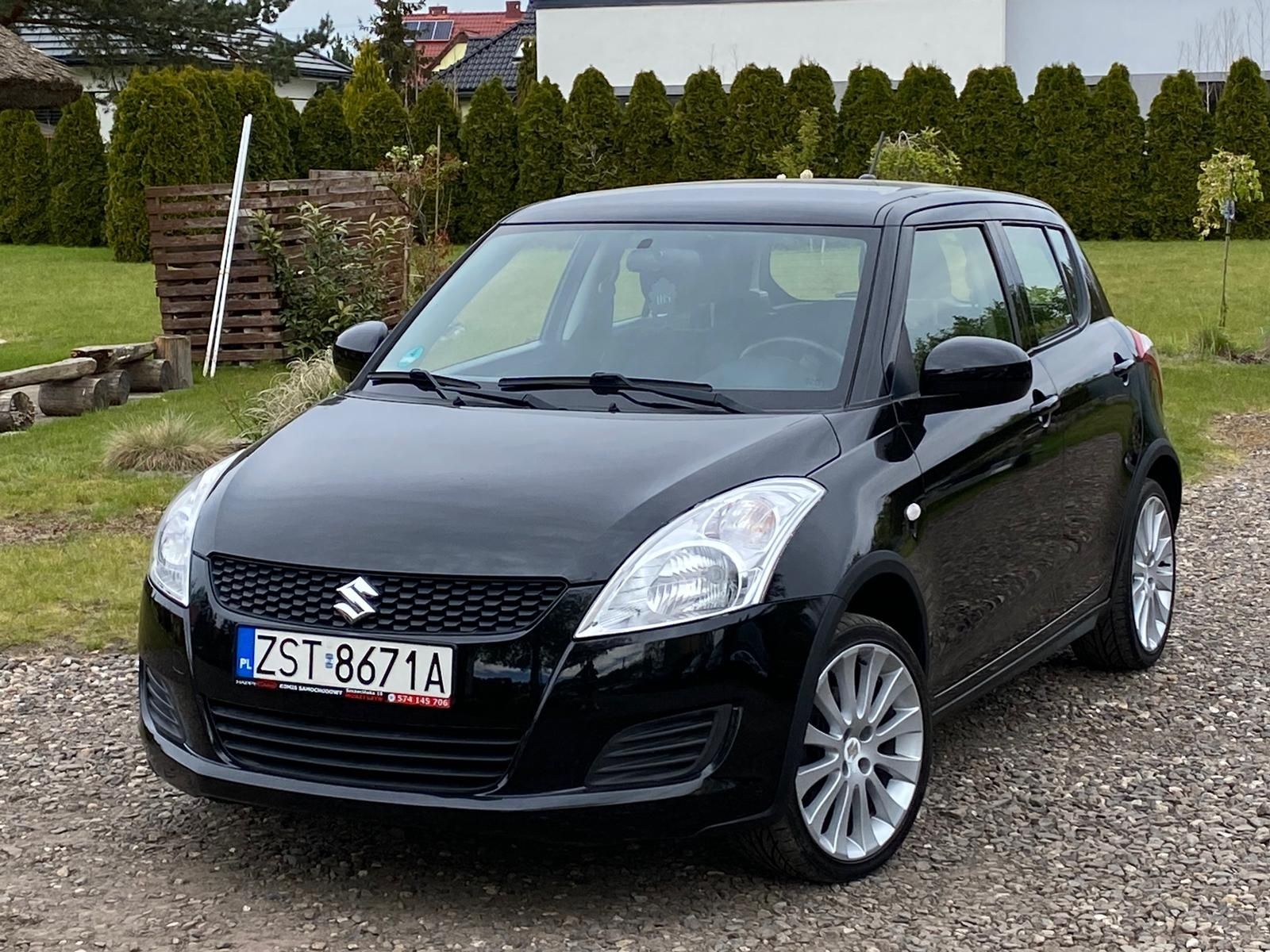 Suzuki Swift z przebiegiem 80.000 km ! 2 komplety. alufelg , napęd 4x4