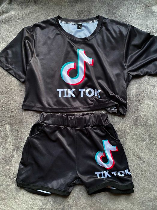 Czarny komplet z napisem Tik Tok - rozm. 140