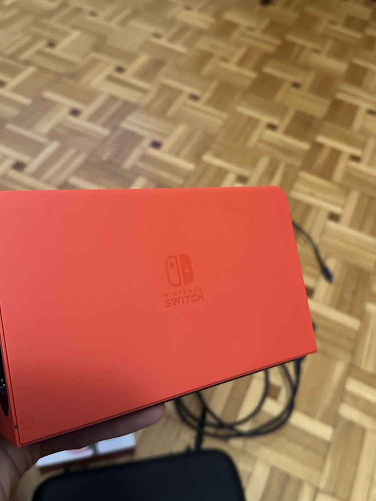 Nintendo switch OLED Mario Red Edition